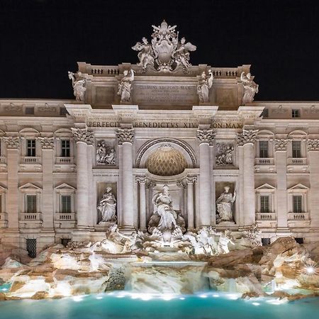 Heart Palace Fontana Di Trevi Рим Экстерьер фото